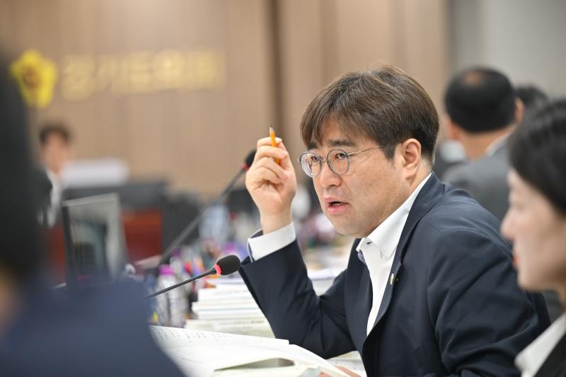제384회 임시회 제1차 경기도청예산결산특별위원회_9