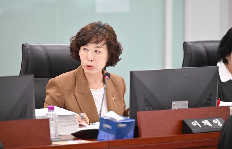 제384회 임시회 제1차 경기도청예산결산특별위원회_5