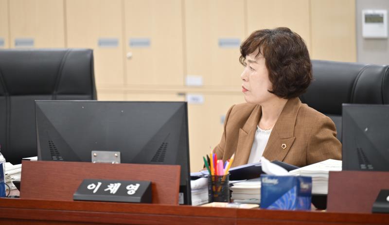 제384회 임시회 제1차 경기도청예산결산특별위원회_9
