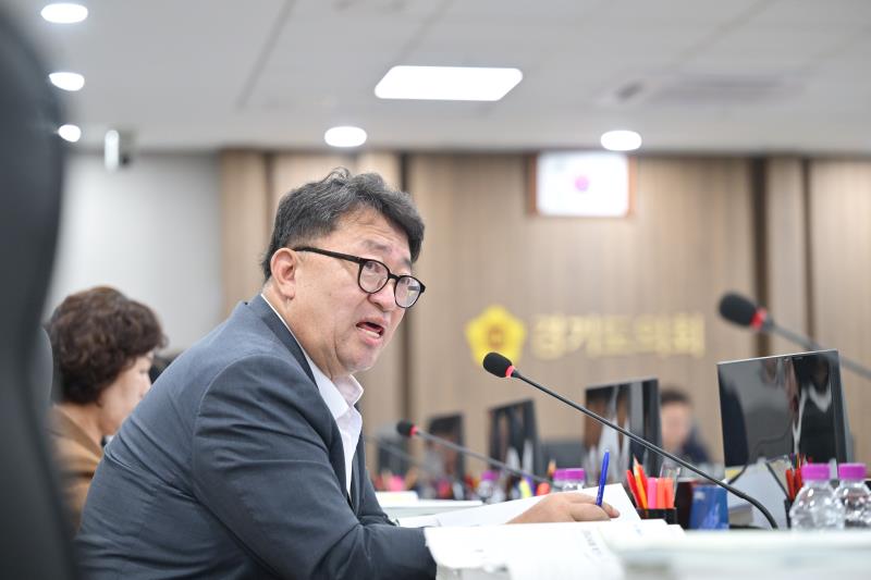 제384회 임시회 제1차 경기도청예산결산특별위원회_8