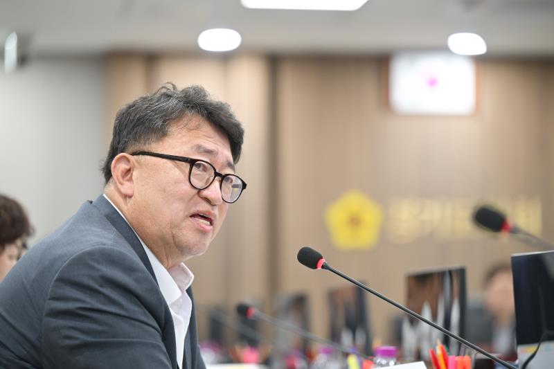 제384회 임시회 제1차 경기도청예산결산특별위원회_9