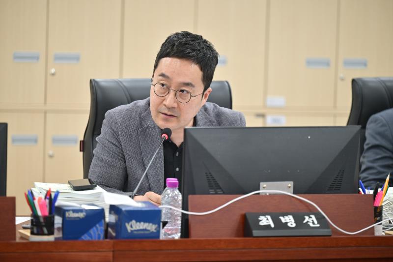 제384회 임시회 제1차 경기도청예산결산특별위원회_4