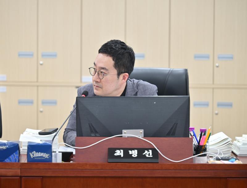 제384회 임시회 제1차 경기도청예산결산특별위원회_8