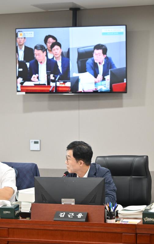 제384회 임시회 제1차 경기도청예산결산특별위원회_8