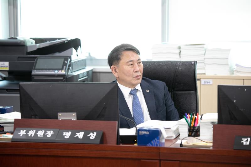 제384회 임시회 제2차 경기도청예산결산특별위윈회 _3