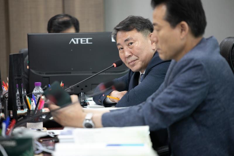 제384회 임시회 제2차 경기도청예산결산특별위윈회 _8