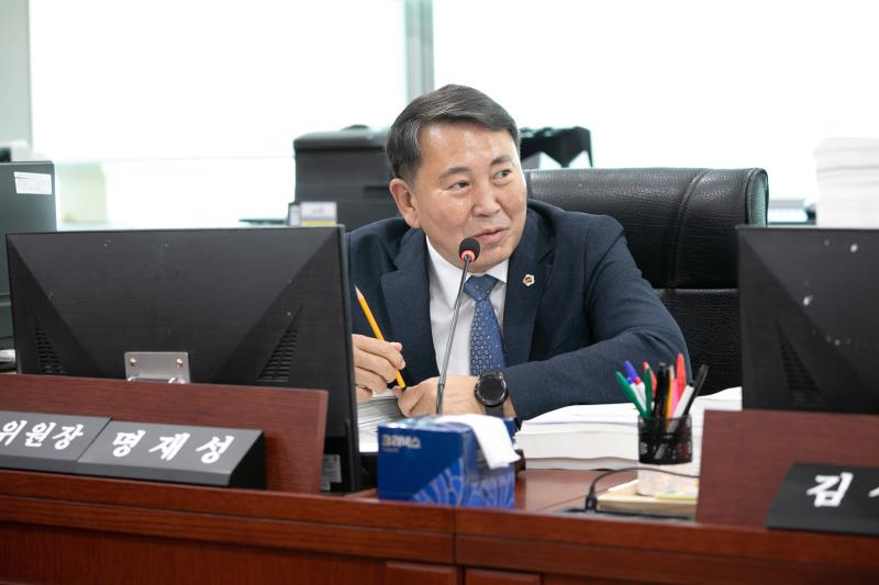 제384회 임시회 제2차 경기도청예산결산특별위윈회 _10
