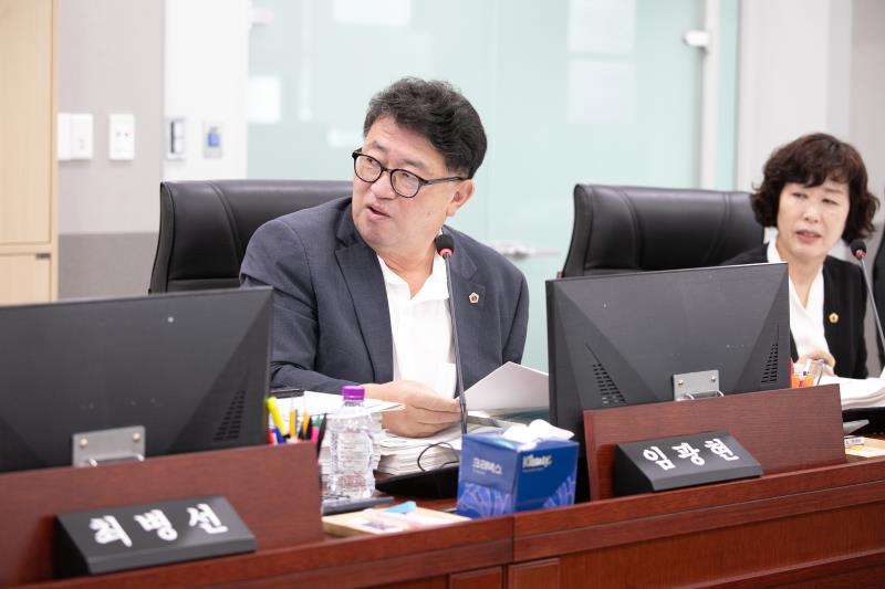 제384회 임시회 제2차 경기도청예산결산특별위윈회 _2