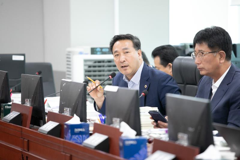 제384회 임시회 제2차 경기도청예산결산특별위윈회 _4