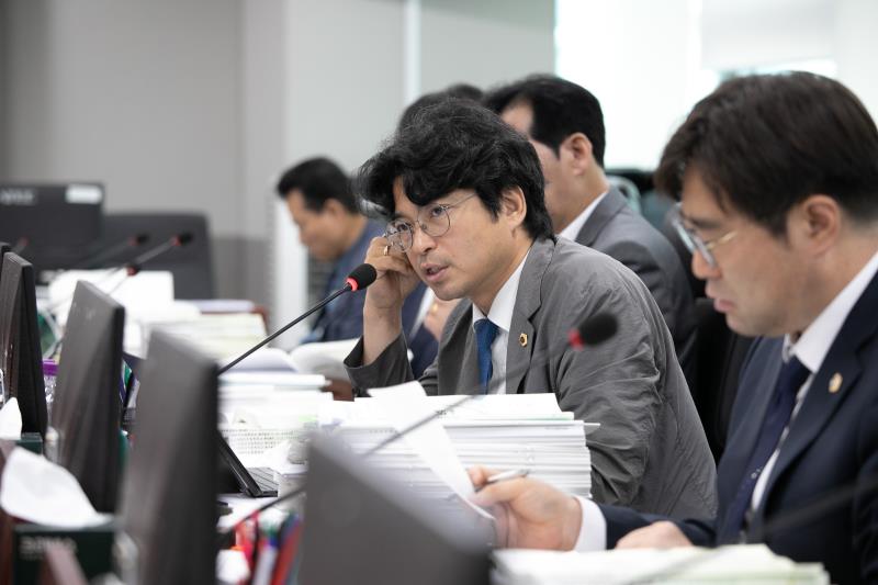 제384회 임시회 제2차 경기도청예산결산특별위윈회 _4