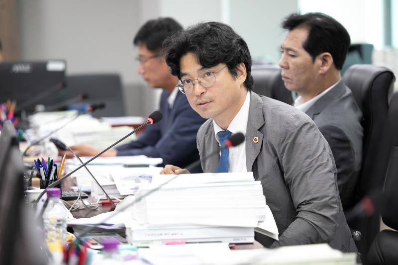 제384회 임시회 제2차 경기도청예산결산특별위윈회 _7