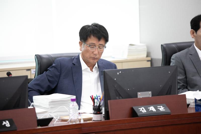 제384회 임시회 제2차 경기도청예산결산특별위윈회 _2