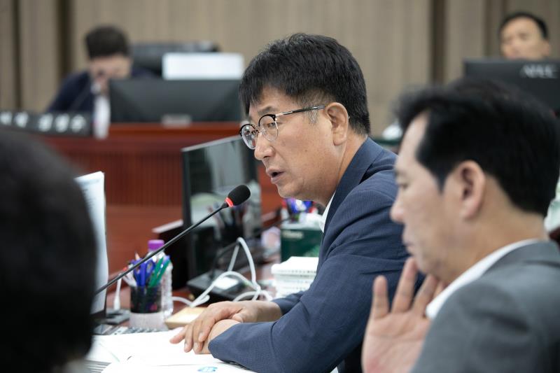 제384회 임시회 제2차 경기도청예산결산특별위윈회 _9