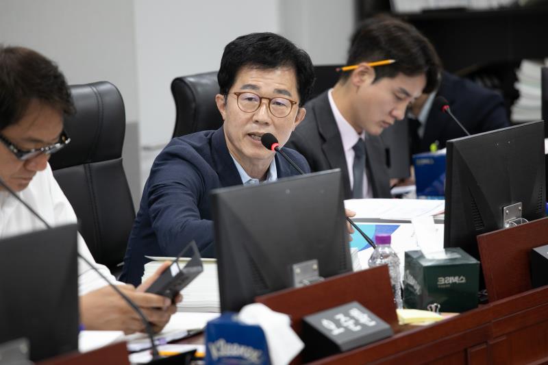 제384회 임시회 제2차 경기도청예산결산특별위윈회 _7