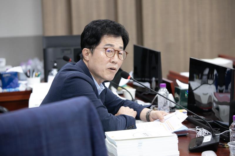 제384회 임시회 제2차 경기도청예산결산특별위윈회 _8