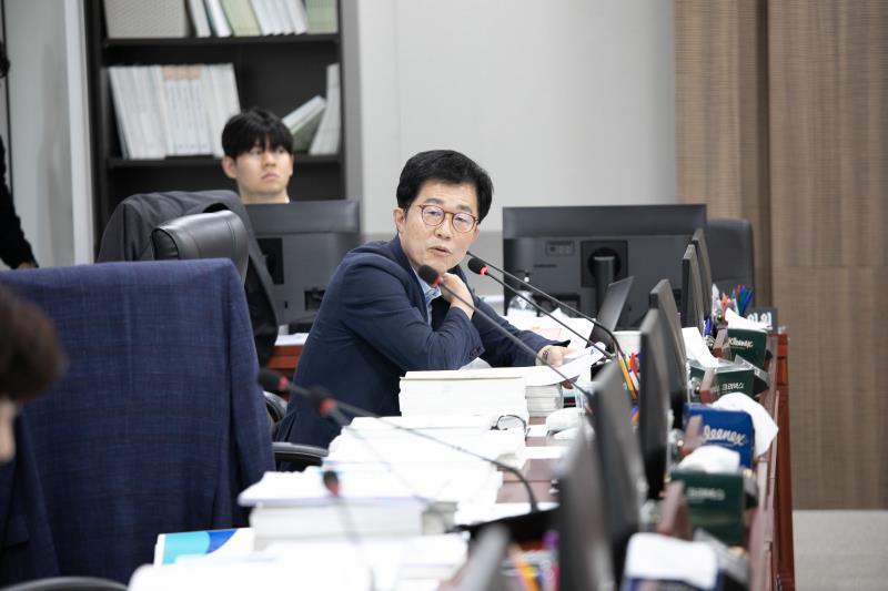 제384회 임시회 제2차 경기도청예산결산특별위윈회 _9
