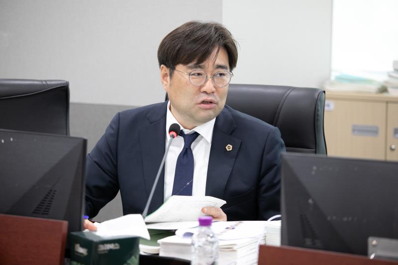 제384회 임시회 제2차 경기도청예산결산특별위윈회 _6