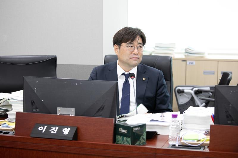 제384회 임시회 제2차 경기도청예산결산특별위윈회 _10
