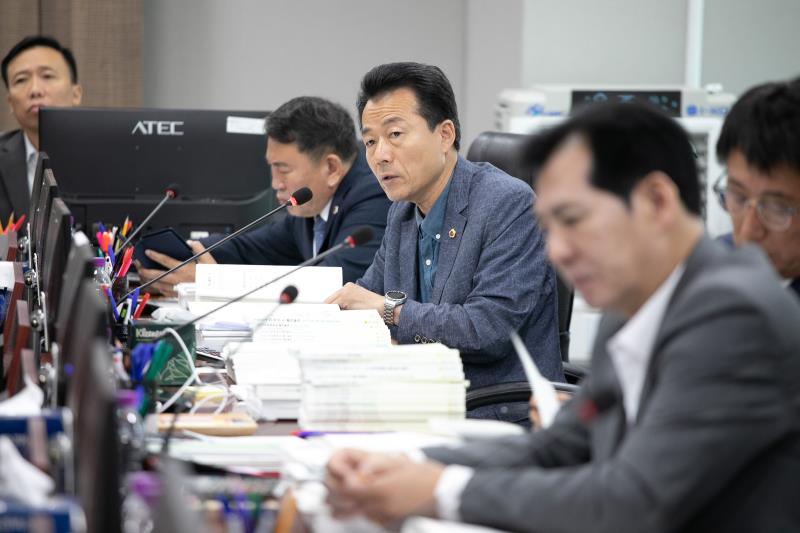 제384회 임시회 제2차 경기도청예산결산특별위윈회 _9
