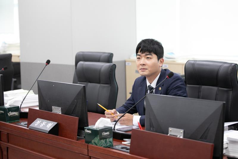 제384회 임시회 제2차 경기도청예산결산특별위윈회 _3