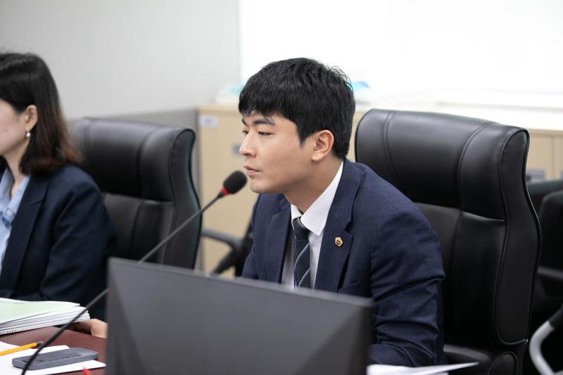 제384회 임시회 제2차 경기도청예산결산특별위윈회 _4