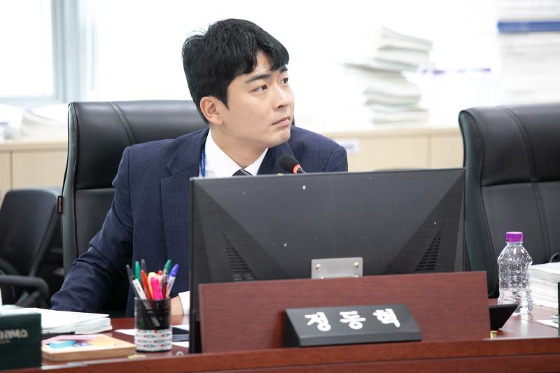 제384회 임시회 제2차 경기도청예산결산특별위윈회 _8