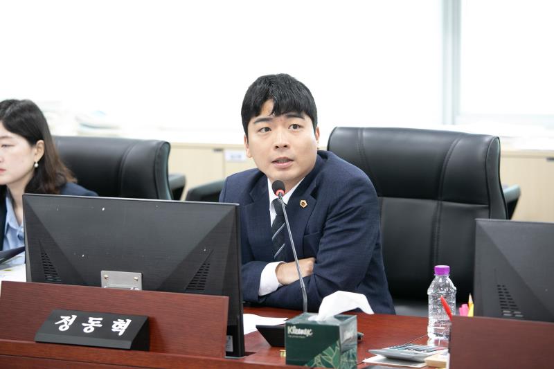 제384회 임시회 제2차 경기도청예산결산특별위윈회 _9