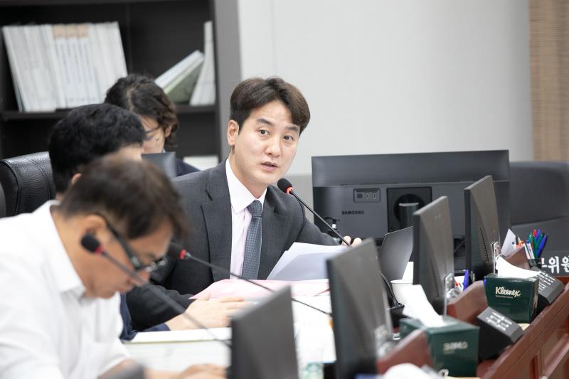 제384회 임시회 제2차 경기도청예산결산특별위윈회 _6
