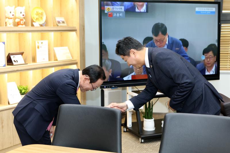 김진경 의장 김덕현 연천군수 접견_2