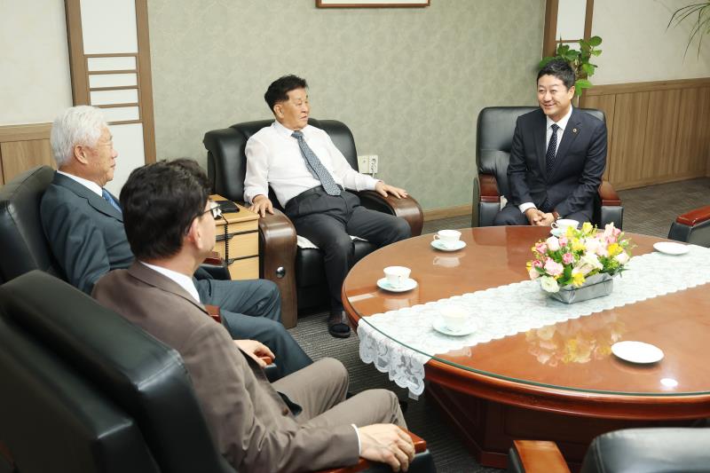 김진경 의장 경기일보 방문