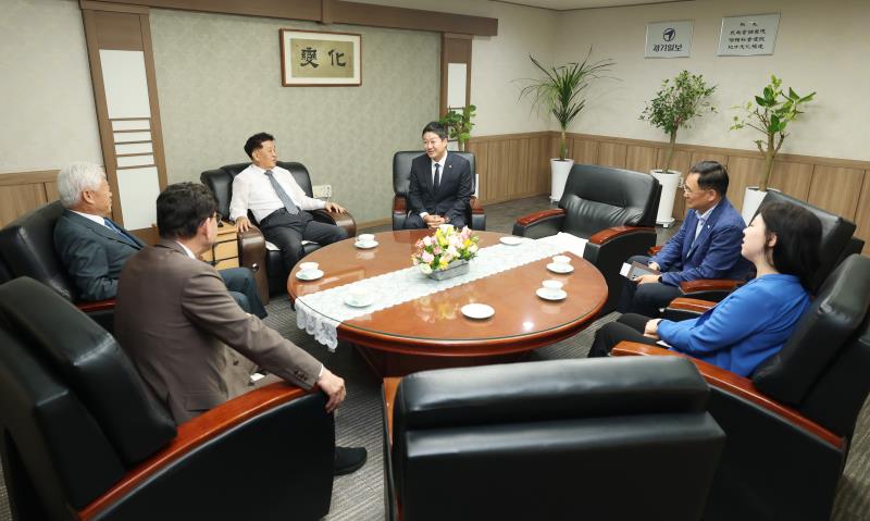김진경 의장 경기일보 방문_5