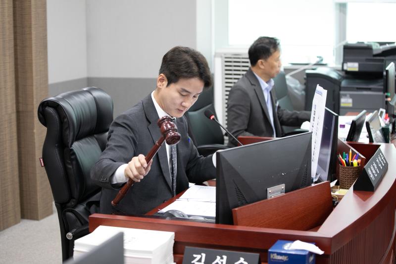 제384회 임시회 제3차 경기도청예산결산특별위윈회_9