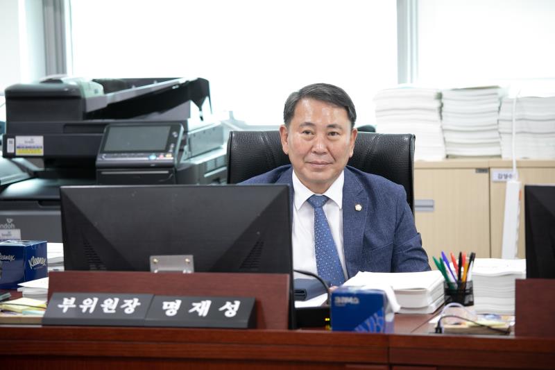 제384회 임시회 제3차 경기도청예산결산특별위윈회_4