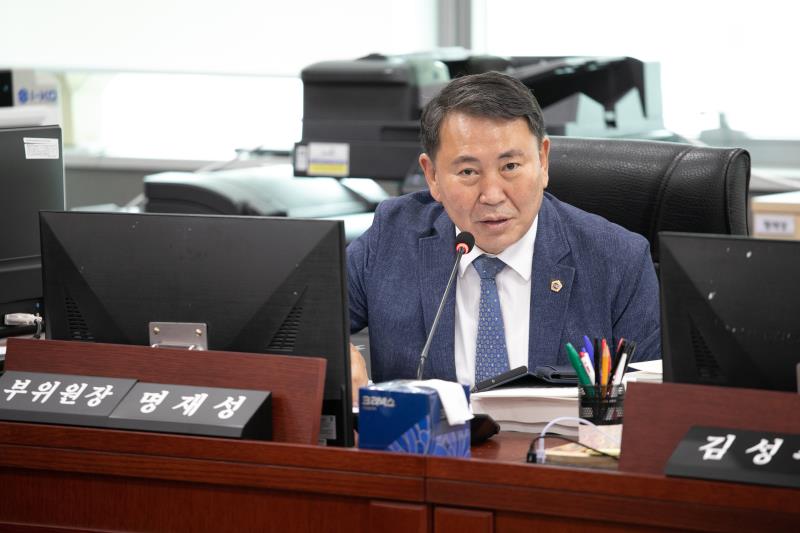제384회 임시회 제3차 경기도청예산결산특별위윈회_5