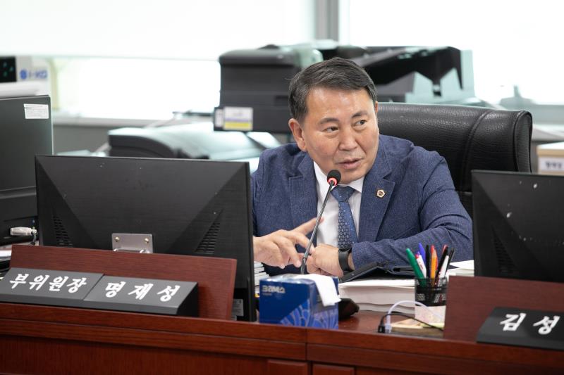 제384회 임시회 제3차 경기도청예산결산특별위윈회_6