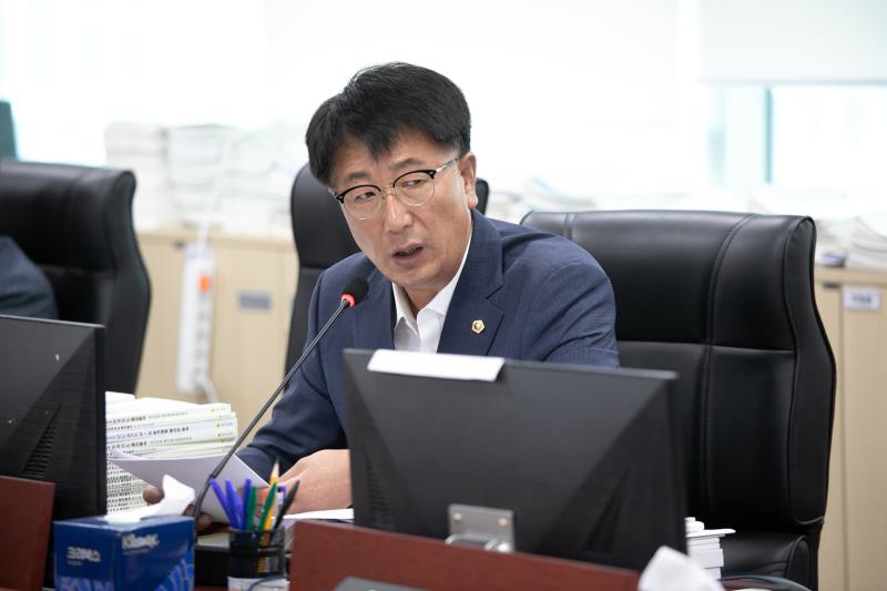 제384회 임시회 제3차 경기도청예산결산특별위윈회_4