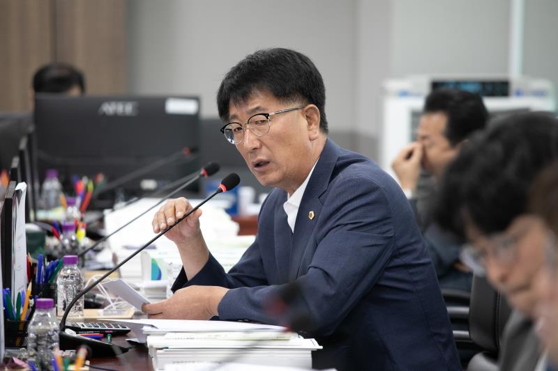 제384회 임시회 제3차 경기도청예산결산특별위윈회_5