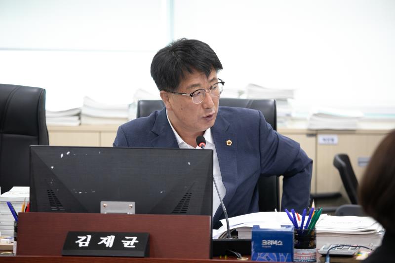 제384회 임시회 제3차 경기도청예산결산특별위윈회_8