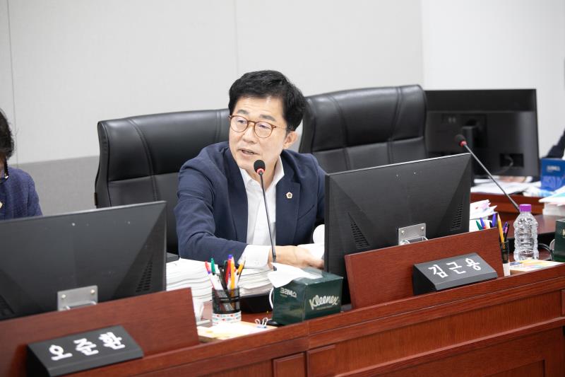 제384회 임시회 제3차 경기도청예산결산특별위윈회_3