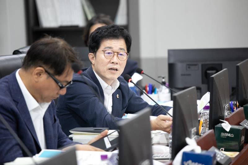 제384회 임시회 제3차 경기도청예산결산특별위윈회_7