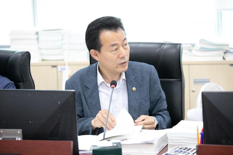 제384회 임시회 제3차 경기도청예산결산특별위윈회_5