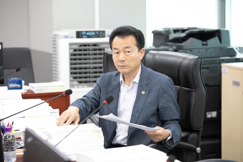 제384회 임시회 제3차 경기도청예산결산특별위윈회_9