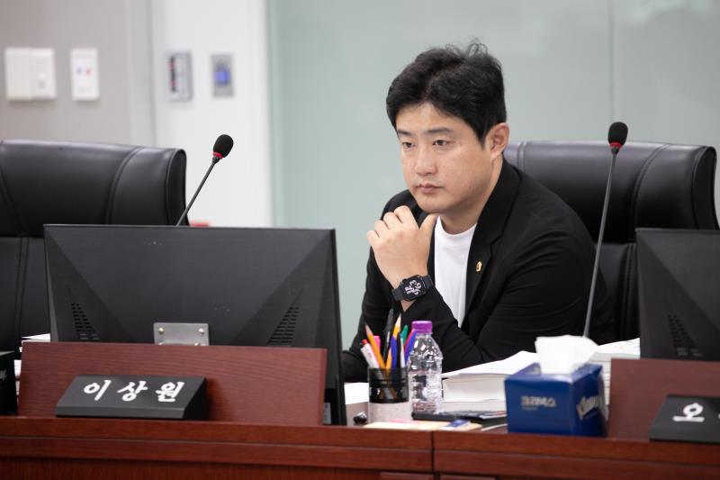 제384회 임시회 제3차 경기도청예산결산특별위윈회_5