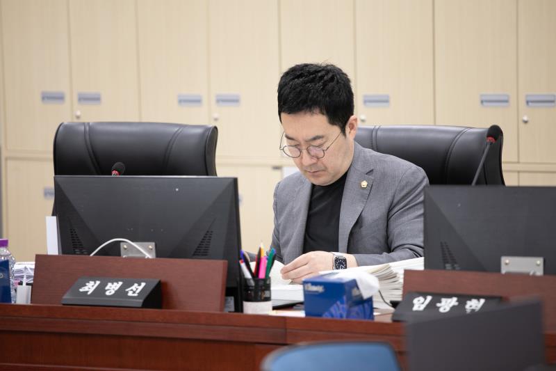 제384회 임시회 제3차 경기도청예산결산특별위윈회_3