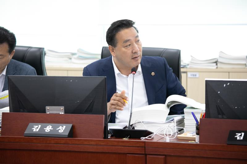 제384회 임시회 제3차 경기도청예산결산특별위윈회_3