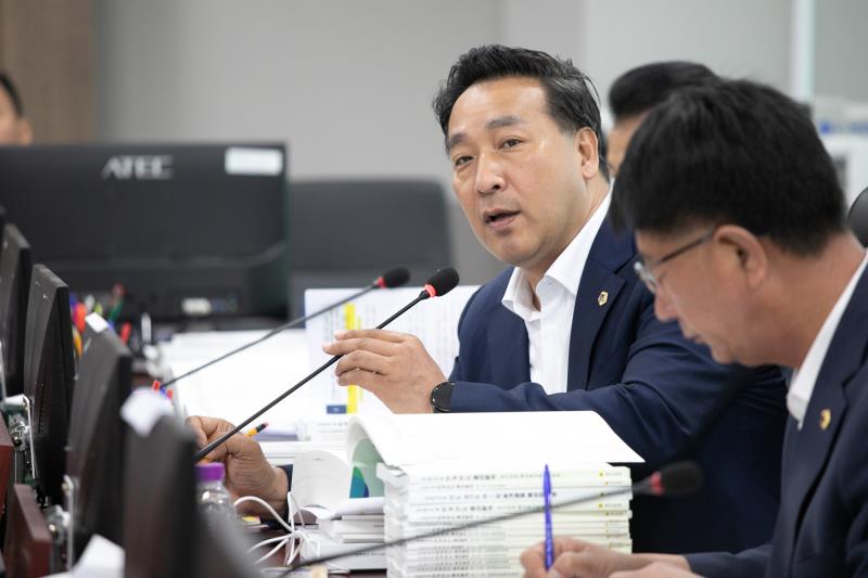 제384회 임시회 제3차 경기도청예산결산특별위윈회_6
