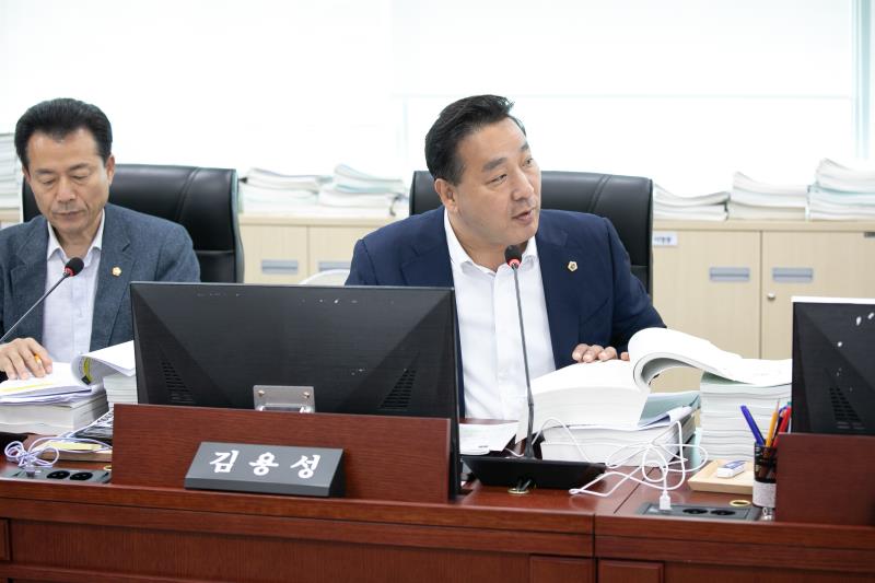 제384회 임시회 제3차 경기도청예산결산특별위윈회_9