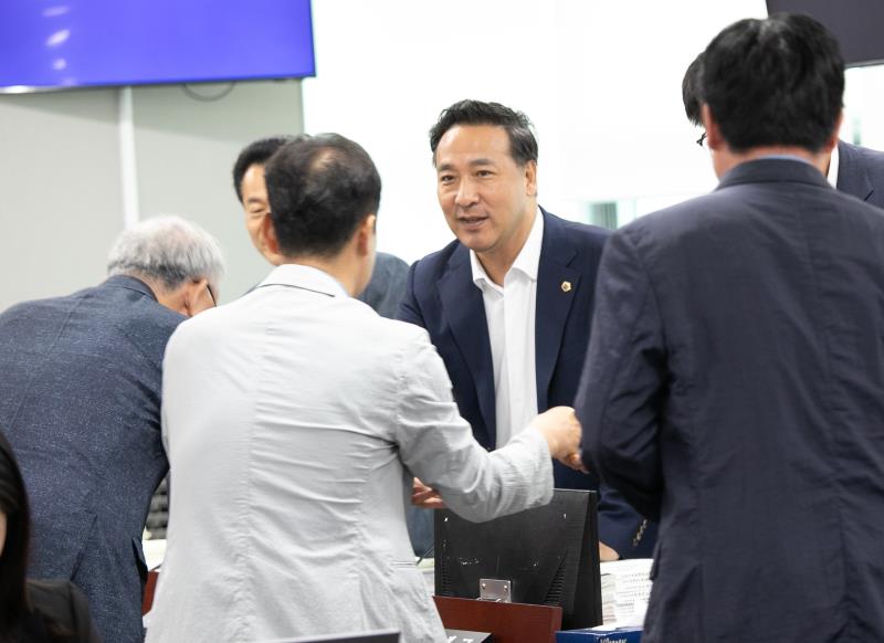 제384회 임시회 제3차 경기도청예산결산특별위윈회_10