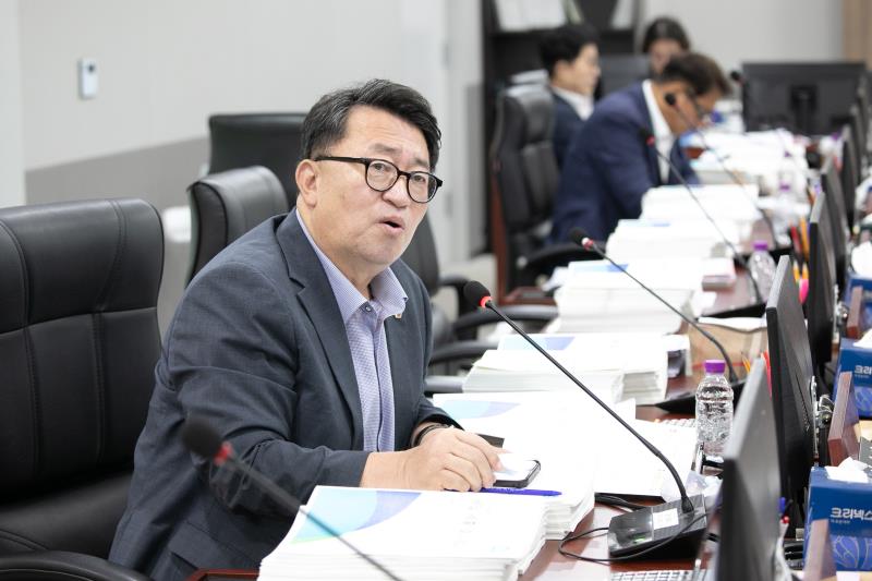제384회 임시회 제3차 경기도청예산결산특별위윈회_7