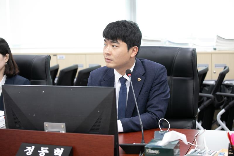 제384회 임시회 제3차 경기도청예산결산특별위윈회_4
